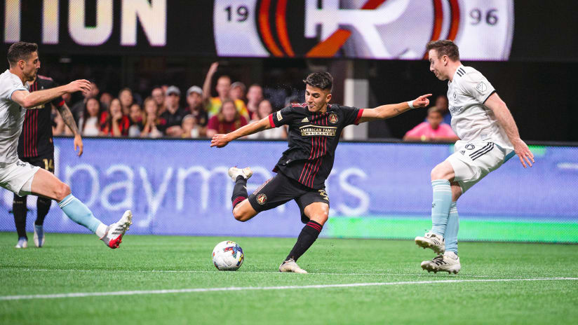 Atlanta United continue 13 games unbeaten at home with a 2-2 draw against New England Revolution 