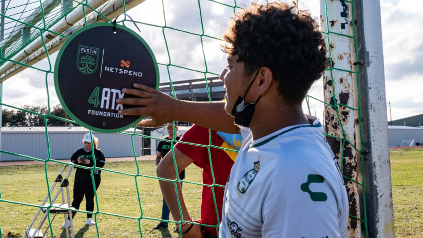 4ATX Foundation, Netspend Donate Verde Nets To Webb Middle School Soccer Team