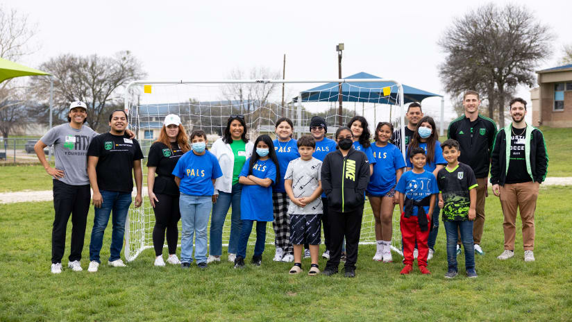4ATX Foundation and Netspend Make Verde Nets Donation to Widen Elementary