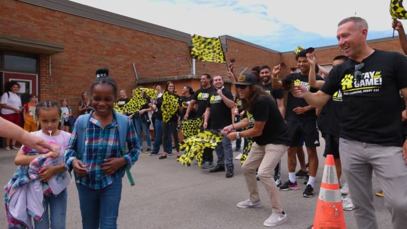 STAY IN THE GAME! | Columbus Crew holds clap-out at Como Elementary School