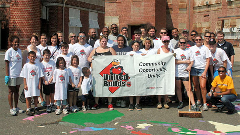 United Builds - 2011 at Simon Elementary School