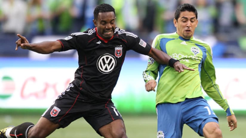 Luciano Emilio (left) and D.C. United resume their rivalry with Leonardo Gonzalez and the Sounders on Thursday night.