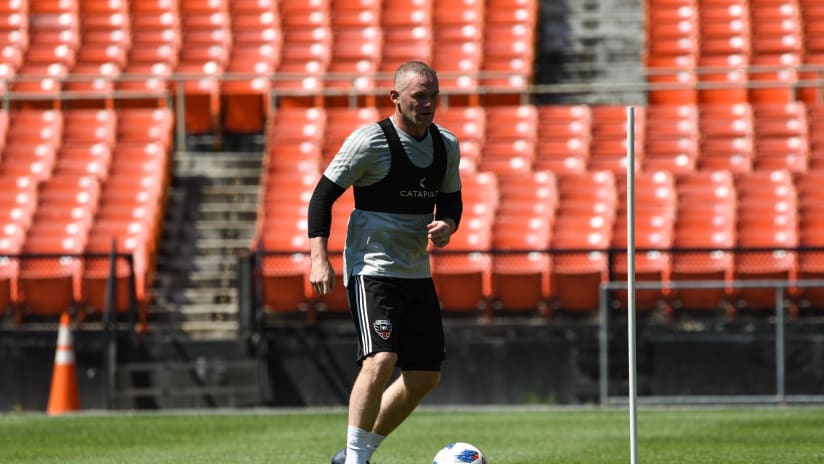 IMAGE: Rooney training