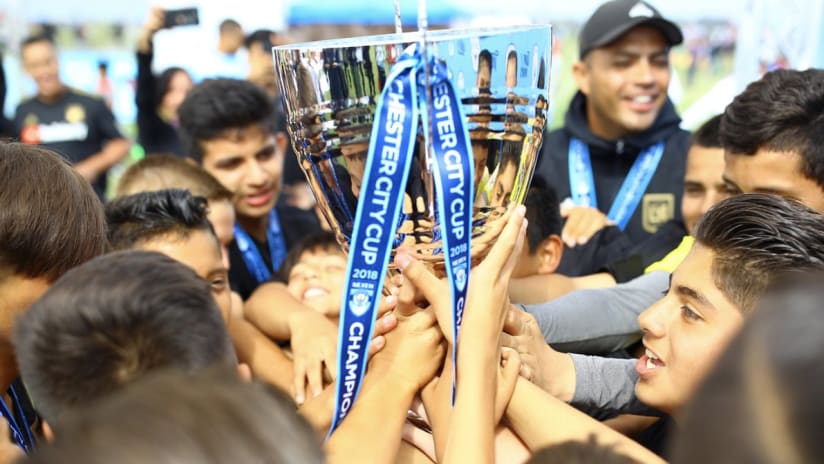 LAFC Academy With Manchester City Trophy 190522 IMG