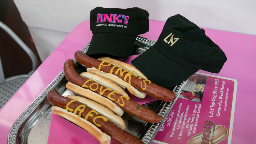 LAFC x Pinks Hot Dogs Pinks Loves LAFC Hats 180328 IMG