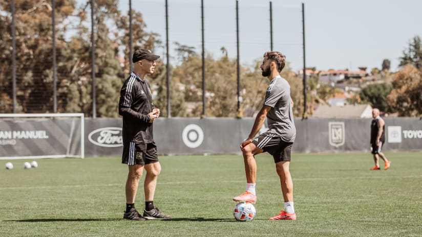 Bob Bradley And Diego Rossi Talking At Training 210304 IMG