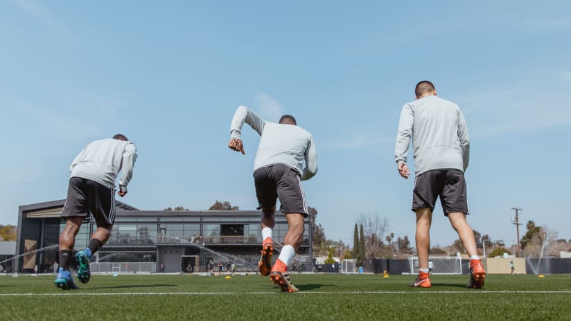 Players Sprinting Towards Training Center 2018 IMG