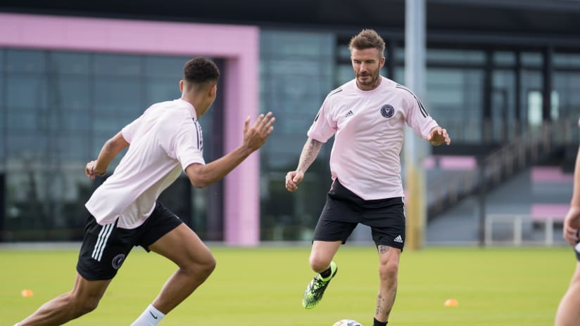 David Beckham entrena con jugadores producto de la Academia en el Inter Miami CF Training Center