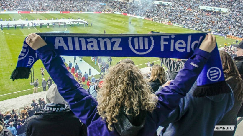 Fan Holding Allianz Field Scarf
