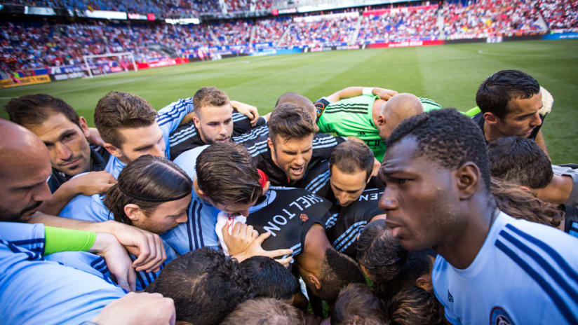 Group huddle before Red Bulls match