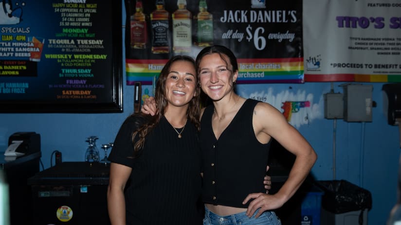 📸 Gallery: Orlando Pride Host Pints with Pride Event at The Hammered Lamb