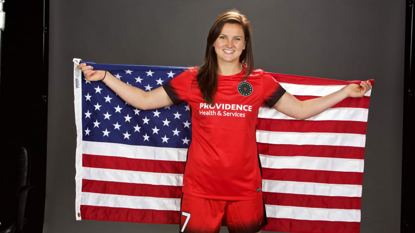 Lindsey Horan, Media day with flag, 6.2.16