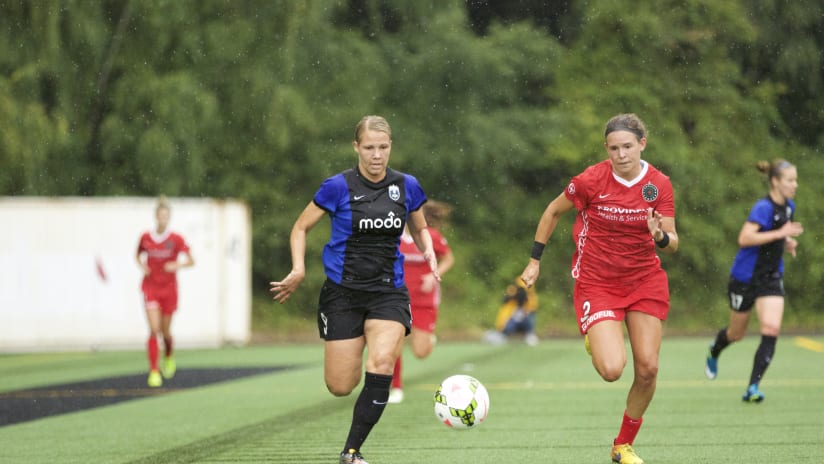 Emily Menges at Seattle Reign FC 7.26.15