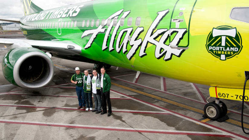 Timber Joey, Merritt Paulson, winners, Alaska Airlines Plane