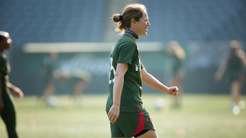 October 19, 2022: Thorns FC prepare for the NWSL Championship semifinal game against the San Diego Wave (Craig Mitchelldyer)