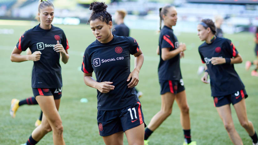 Portland Thorns FC's Rocky Rodríguex warms up prior to her team's match against the Orlando Pride at Providence Park