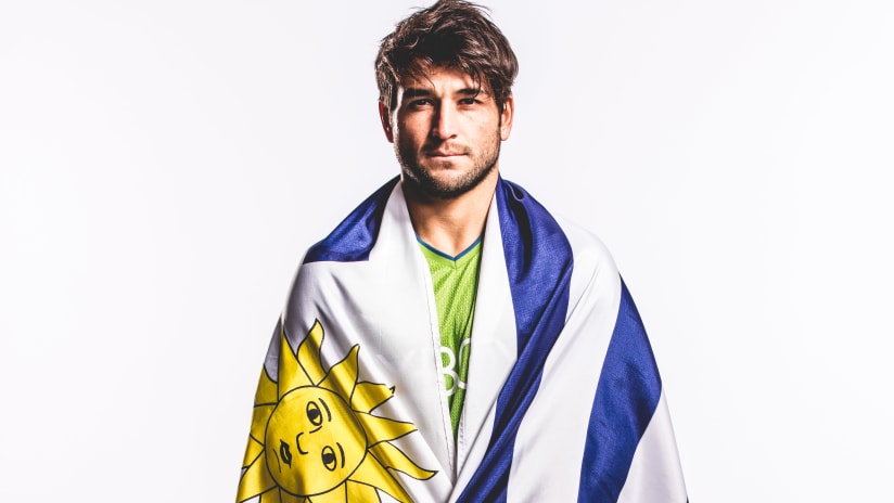 Nicolas Lodeiro Uruguay flag 2018-05-15