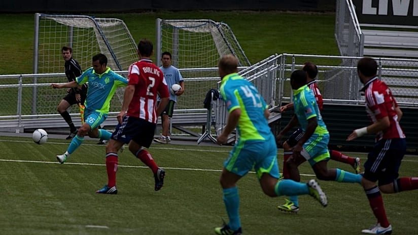 Souners defeat Chivas USA in reserve league match Image