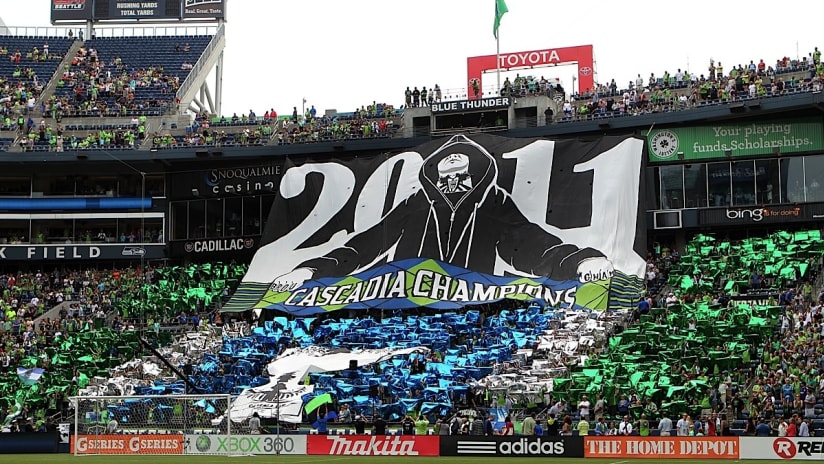 Sounders Play Well With Big Crowd Image