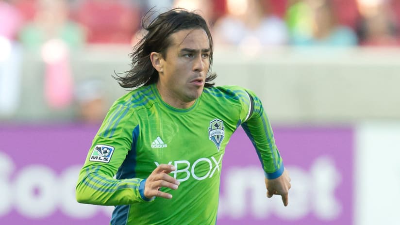 Rosales Traded To Chivas USA Image