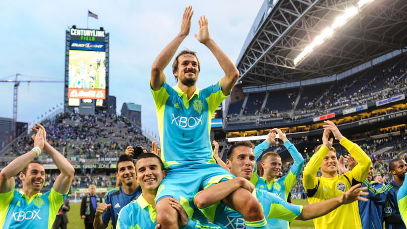 Roger Levesque 1121