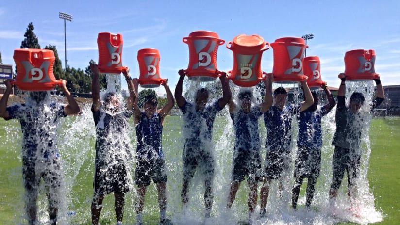 Jordan Stewart accepts ALS Ice Bucket Challenge -