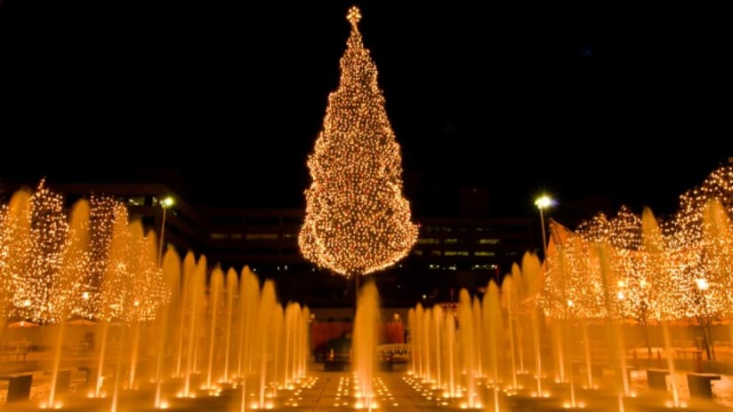 Mayor's Christmas Tree at Crown Center