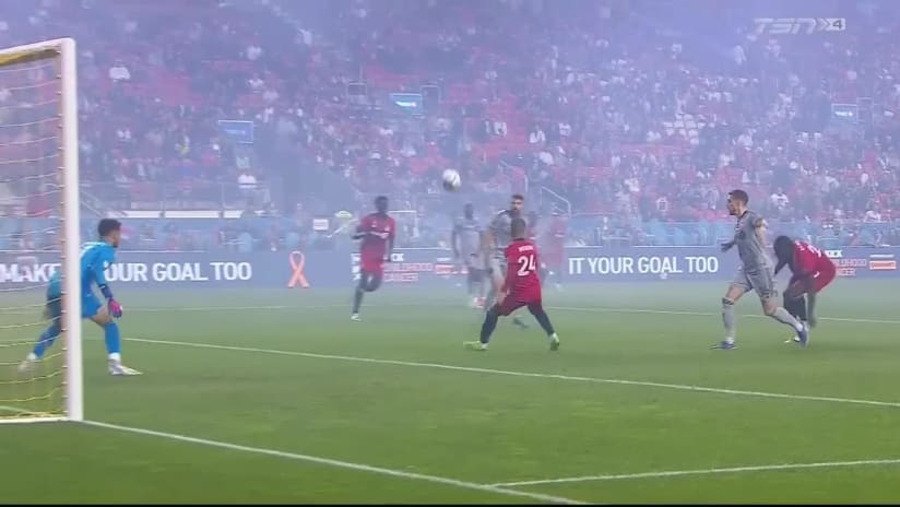 GOAL: Lorenzo Insigne, Toronto FC - 7th minute