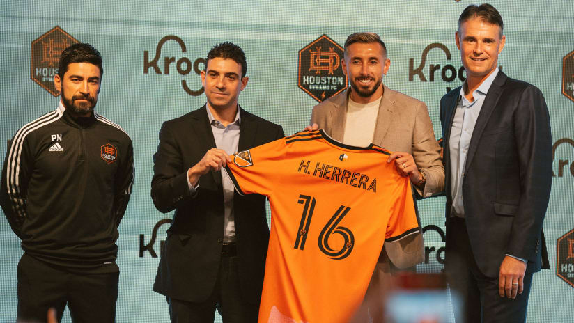 Hector Herrera arrival-1