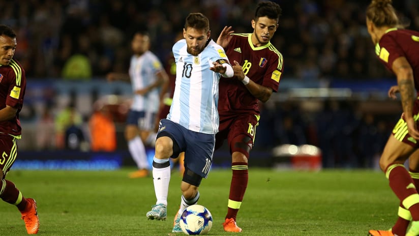 Junior Moreno, Lionel Messi - Venezuela vs. Argentina 2017