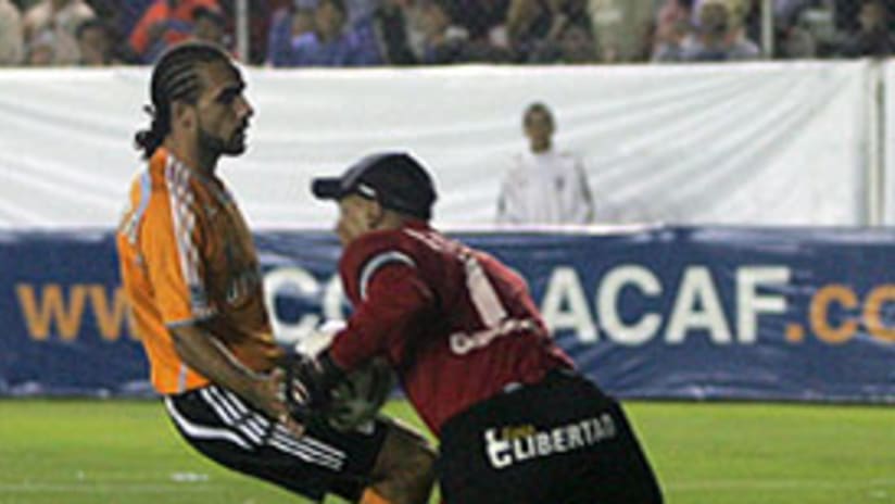 Dwayne De Rosario y el Dynamo lucharon con todo pero dejaron Mexico con las manos vacias.