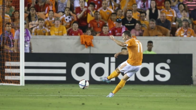 Brad Davis (Houston Dynamo) scores a goal during the first half against the Los Angeles Galaxy at BBVA Compass Stadium