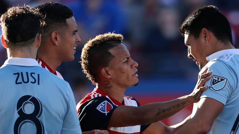 Michael Barrios confronts Roger Espinoza - FC Dallas vs. Sporting KC