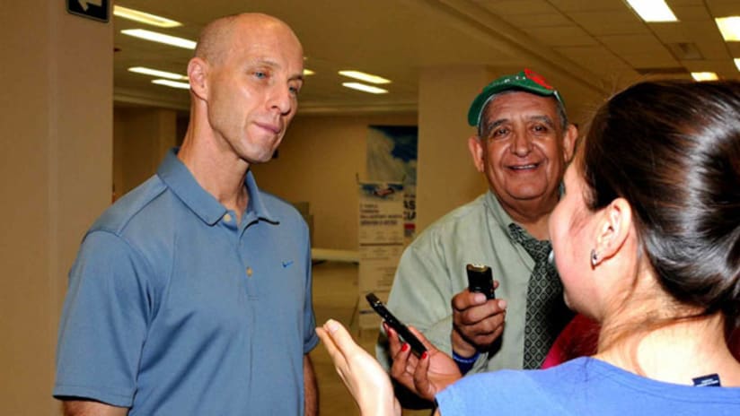 Bob Bradley interviewed in Mexico for the Santos Laguna position.