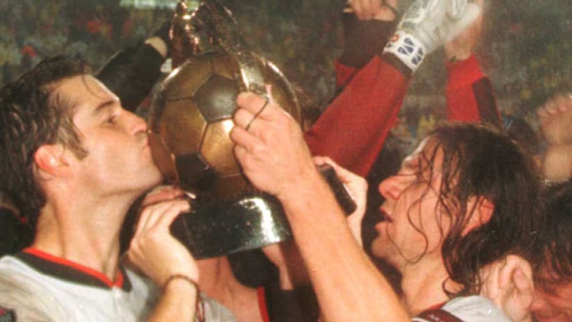 Jeff Agoos, John Harkes - D.C. United MLS Cup - Kissing trophy