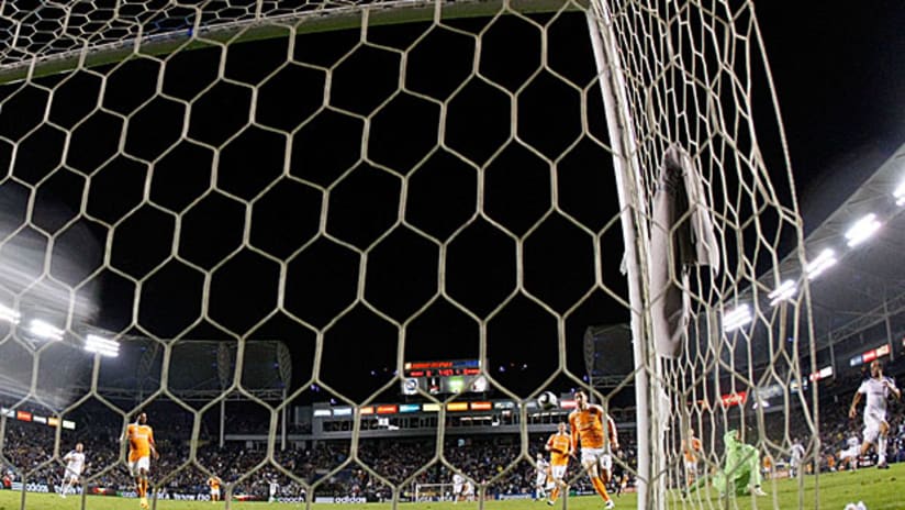 MLS Cup 2011: LA Galaxy Landon Donovan's goal from behind the net.