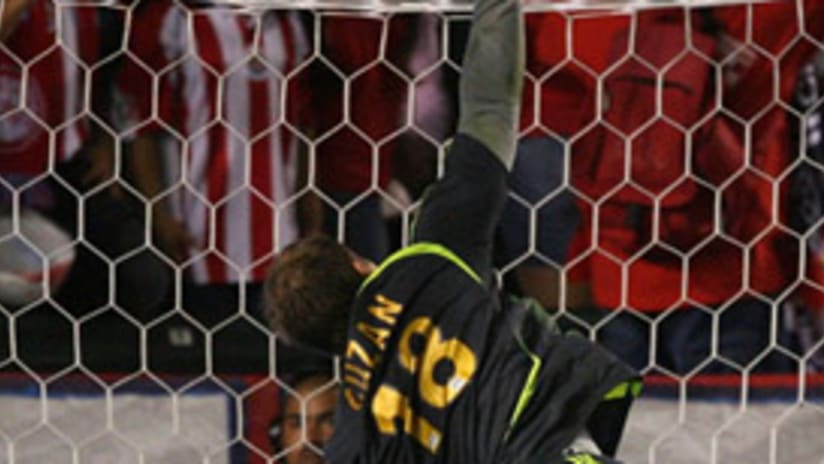 Brad Guzan went to the extreme to help Chivas lock up the West's top spot.