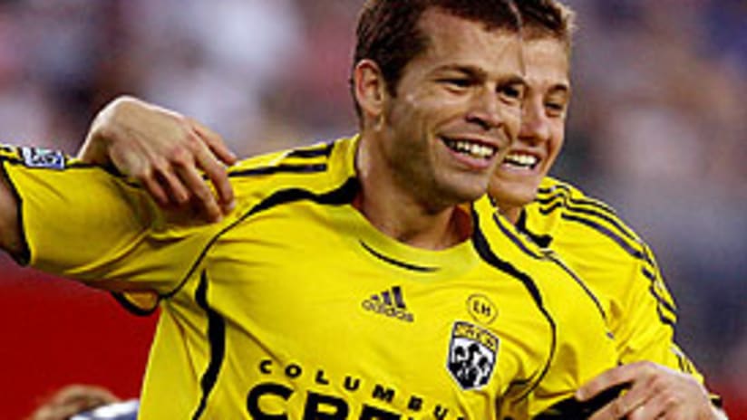 Alejandro Moreno celebra el gol del empate del Crew ante el Revolution.