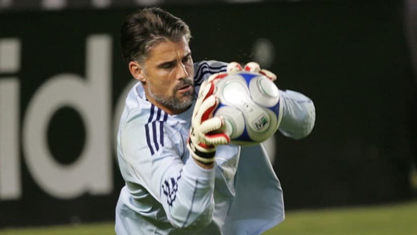 Houston keeper Pat Onstad is also an executive member of the players' union.
