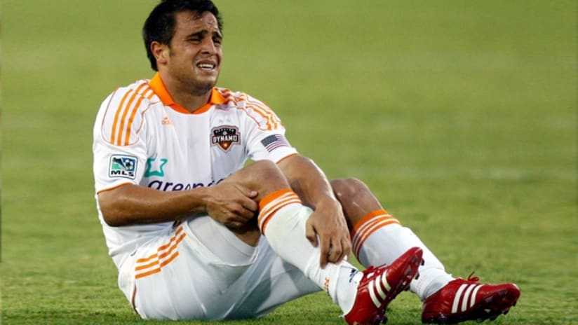 Danny Cruz hyperextended his knee in Houston's win over New England.