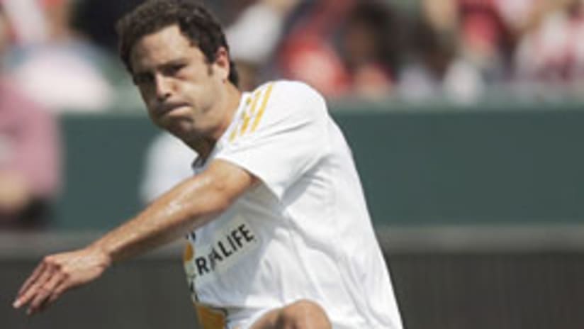 Canadian national-teamer Kevin Harmse will join Toronto FC in 2008.