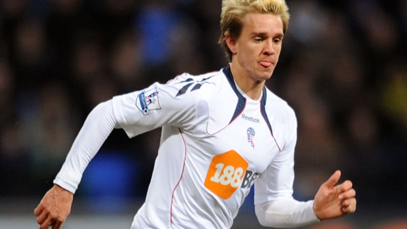 Stuart Holden put in a full shift for Bolton in a win against Wolverhampton.