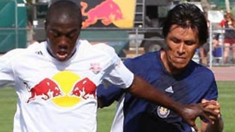 Josmer Altidore (L) helped the Red Bulls earn a tie with Chivas USA in California.