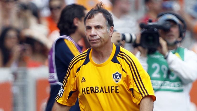 Bruce Arena is dejected after the Galaxy's loss to Houston