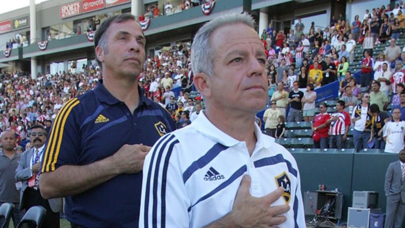 Dave Sarachan (right) and Bruce Arena