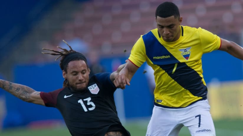 Jermaine Jones - Jefferson Montero - US national team - black kit - Ecuador