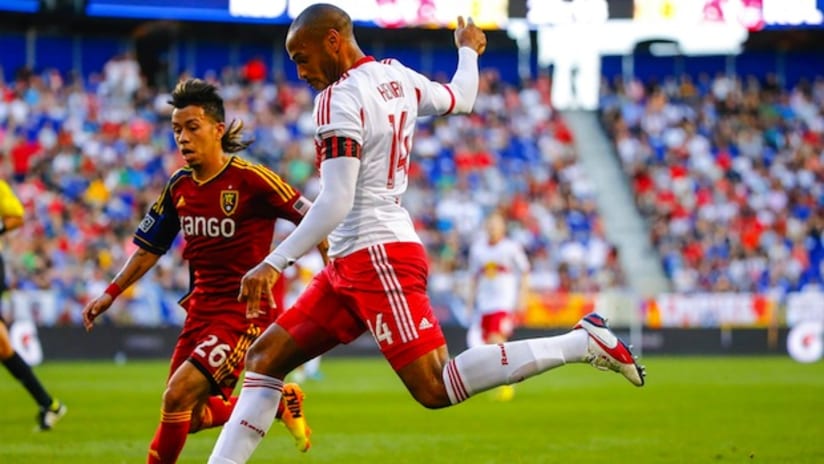 Thierry Henry shoots against RSL