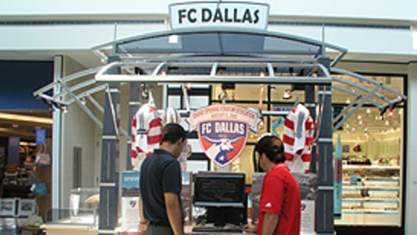 It's now possible to purchase FC Dallas 2006 season tickets at Stonebriar Mall.