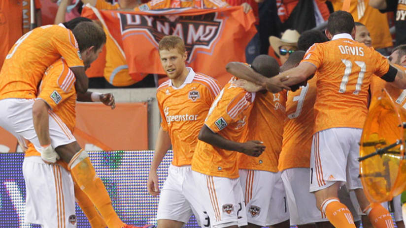 The Dynamo celebrate a goal vs. D.C. United