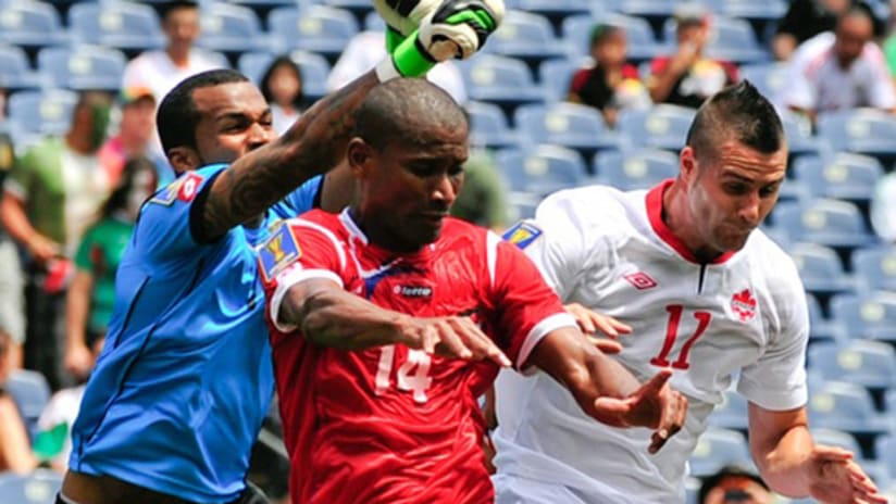 Panama vs. Canada game action - July 14, 2013 (IMAGE)
